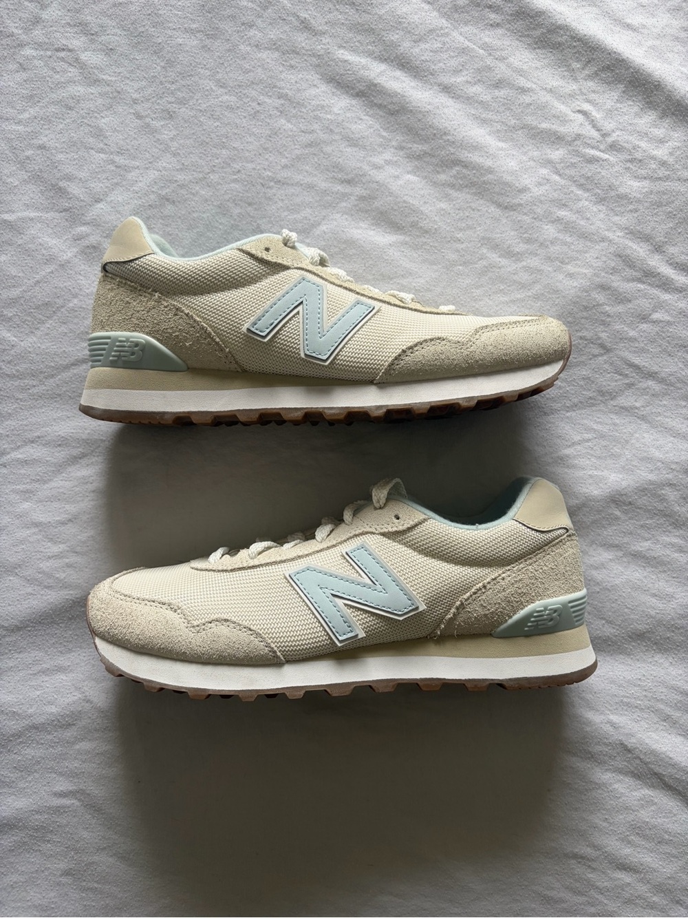 New Balance 515 White/Blue

Size 7.5W/6M